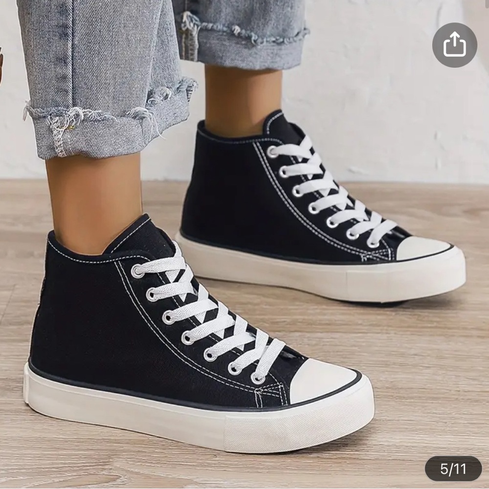 Trendy Sneakers